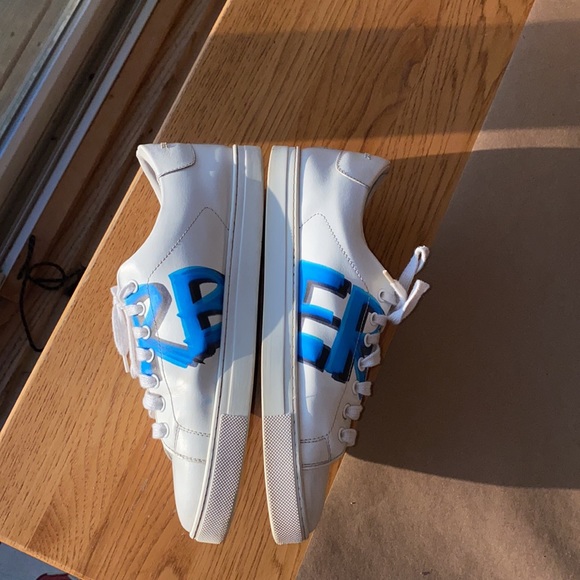 Burberry Graffiti Sneakers EUC! W original BOX! EU 41-US Mens SIZE 8 - Picture 14 of 17